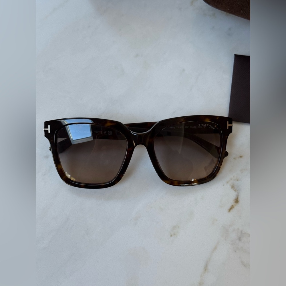 TOM FORD Shelby Tortoise Shell Sunglasses - Picture 4 of 11